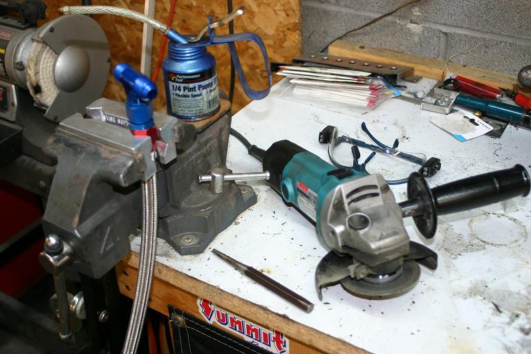 How do you cut Braided fuel line and put AN fittings on. LS1TECH